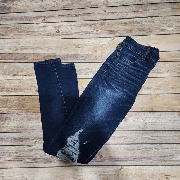 AE High Rise - Picture 6 of 6